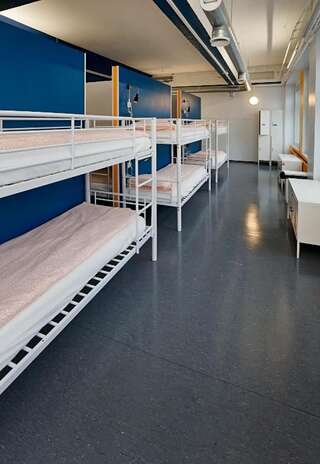Хостелы CheapSleep Hostel Helsinki Хельсинки Кровать в общем женском номере с 18 кроватями-2
